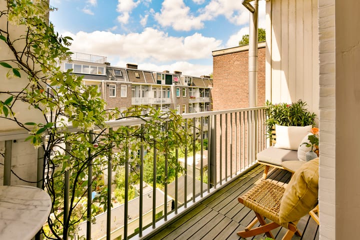 Photo 3 of Frederik Hendrikstraat 10-3