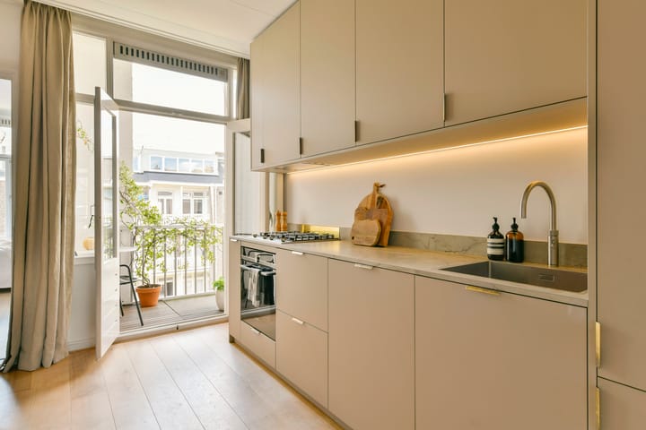 Photo 10 of Frederik Hendrikstraat 10-3