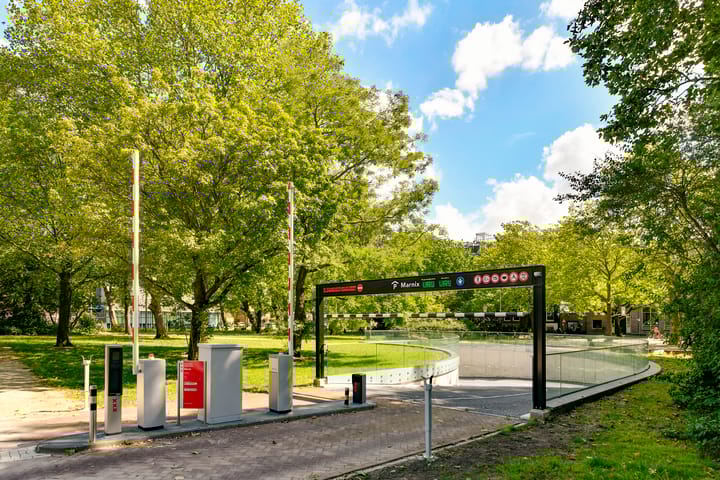 Photo 22 of Frederik Hendrikstraat 10-3