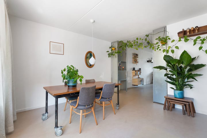 Foto 8 van Minahassastraat 131