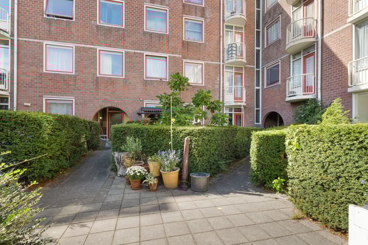 Foto 31 van Minahassastraat 131