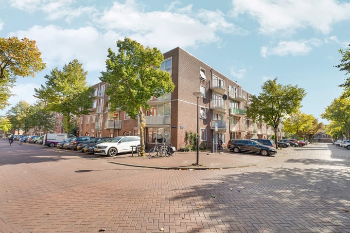 Foto 36 van Minahassastraat 131