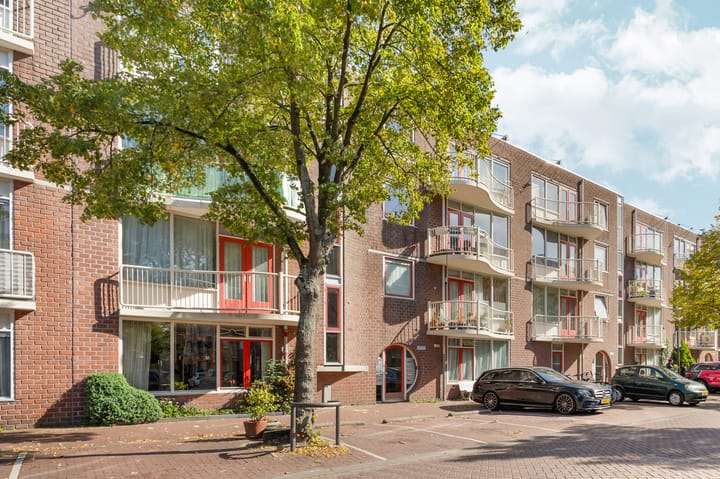 Foto 32 van Minahassastraat 131