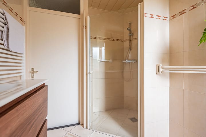 Foto 25 van Schuttersweg 81