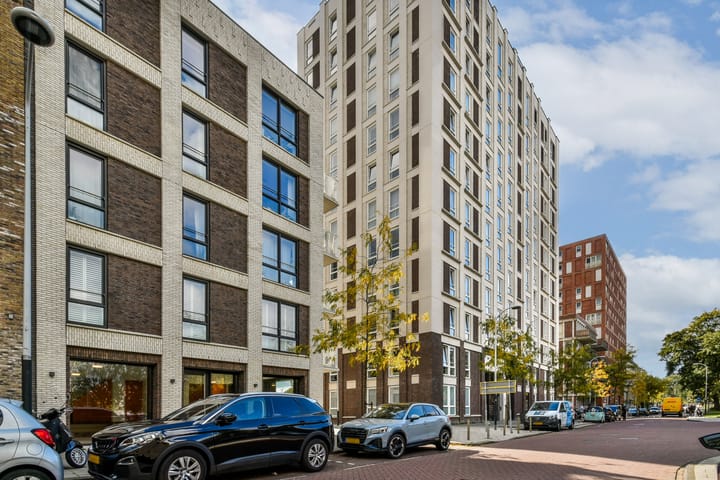 Photo 20 of Van Suchtelen van de Haarestraat 83