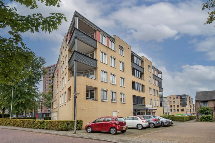 Photo 5 of Hunzestraat 1-A