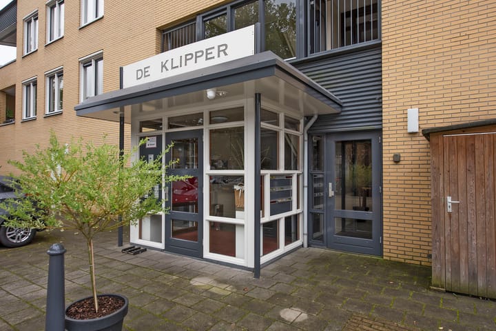 Photo 6 of Hunzestraat 1-A