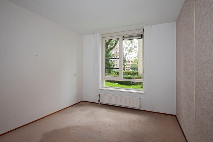 Photo 17 of Hunzestraat 1-A