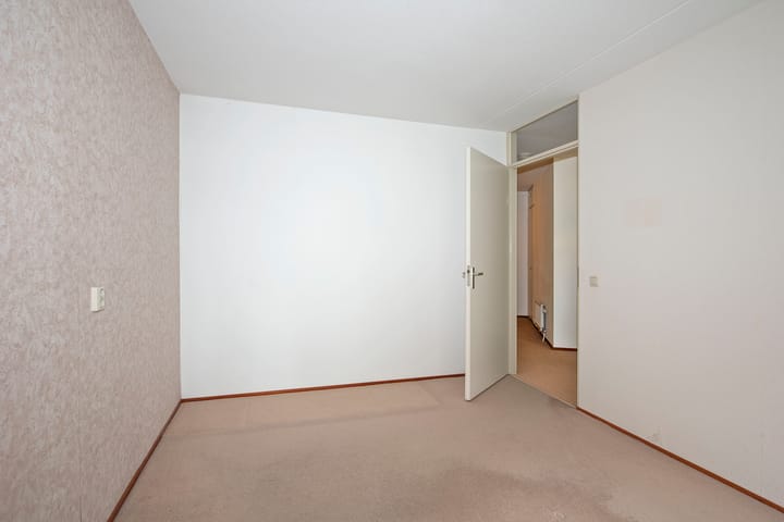 Photo 19 of Hunzestraat 1-A