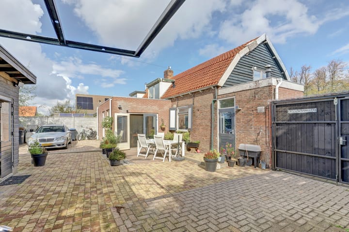 Photo 24 of Bonifaciusstraat 1