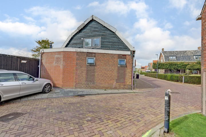 Photo 26 of Bonifaciusstraat 1