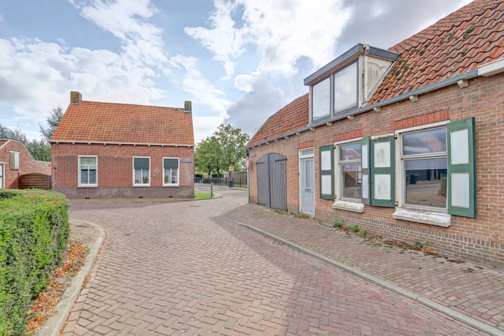 Photo 28 of Bonifaciusstraat 1