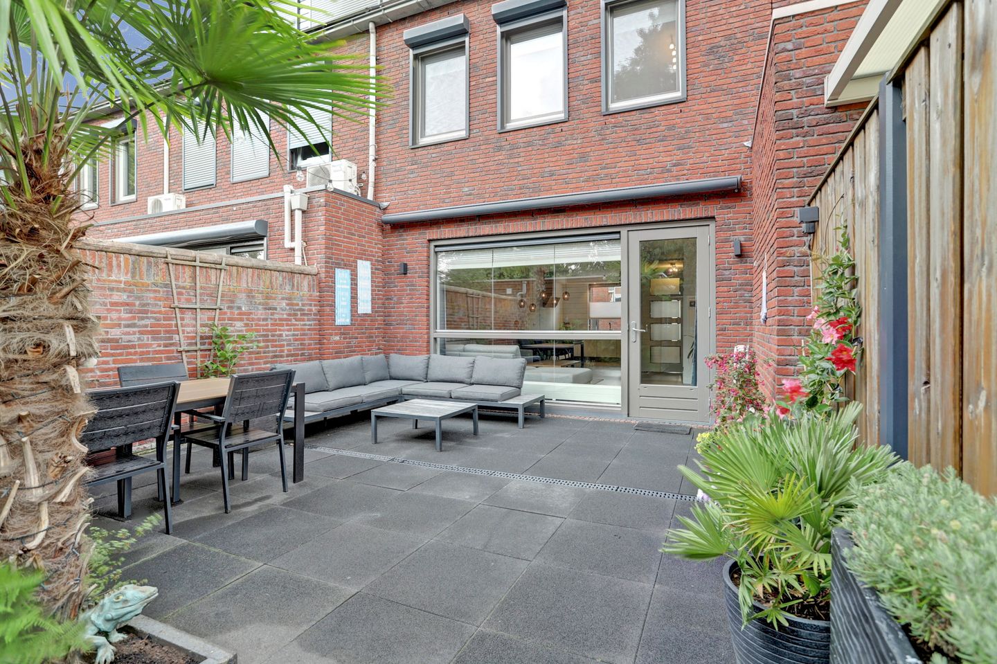 Photo 1 of Sint Eustatiusstraat 62