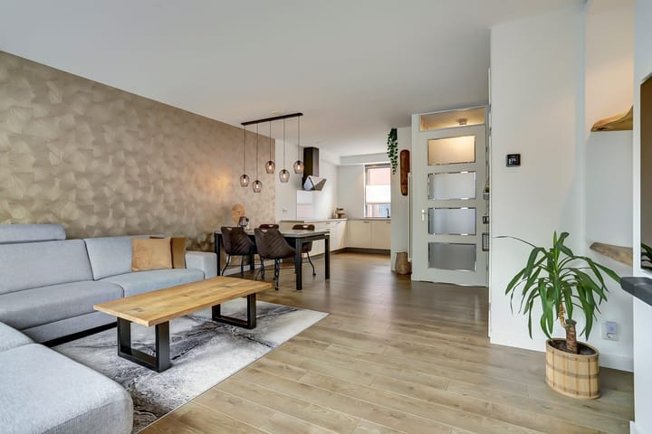 Photo 5 of Sint Eustatiusstraat 62