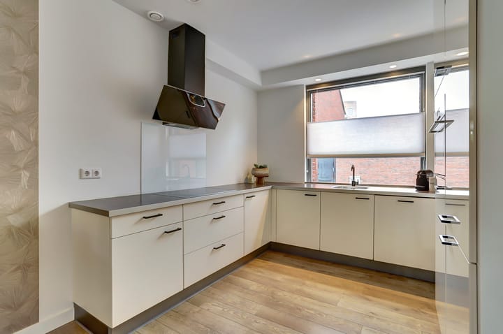 Photo 11 of Sint Eustatiusstraat 62