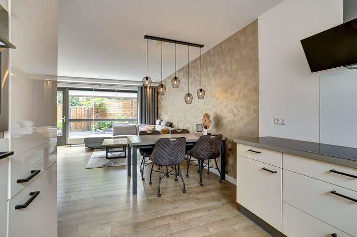 Photo 13 of Sint Eustatiusstraat 62