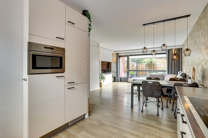 Photo 14 of Sint Eustatiusstraat 62