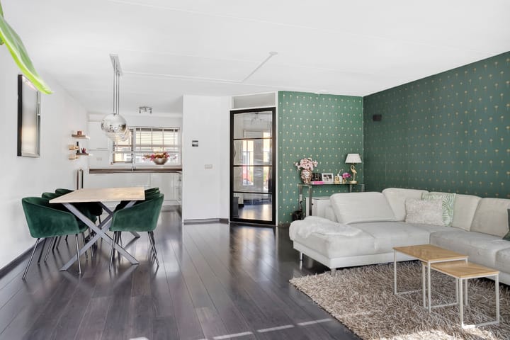 Photo 9 of Hertsmuntlaan 8