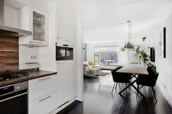 Photo 13 of Hertsmuntlaan 8