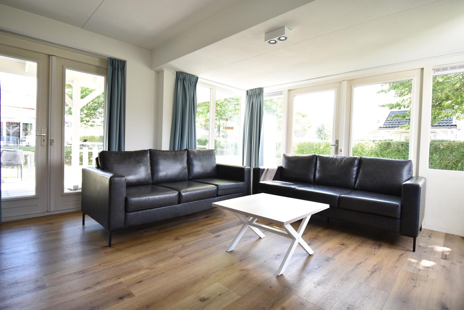 4-bedroom freehold villa in Bruinisse — photo 4 of 5