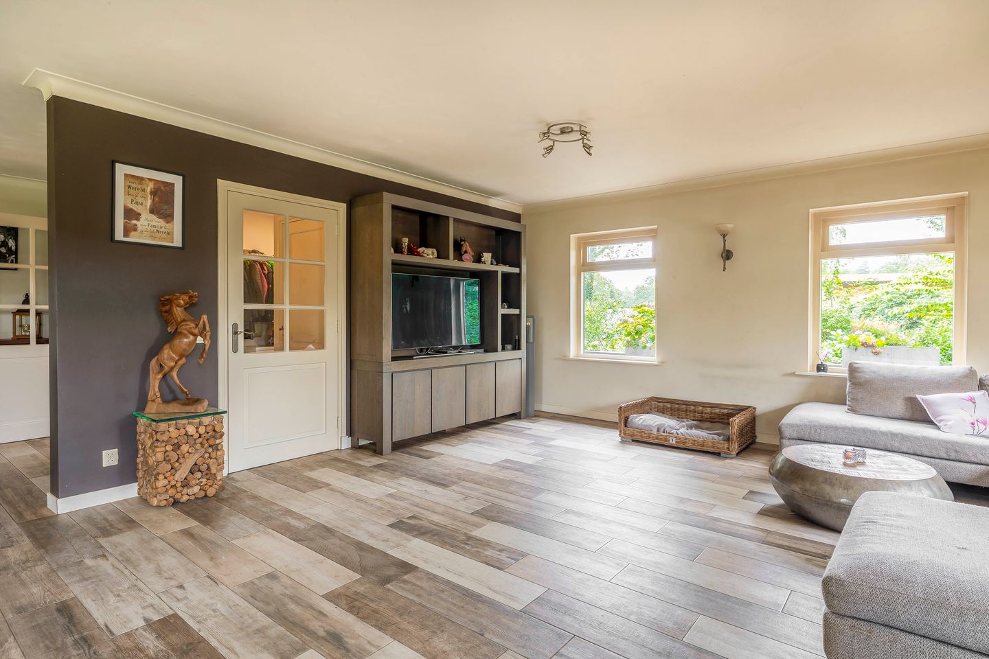 Photo 14 of Hoevensestraat 10