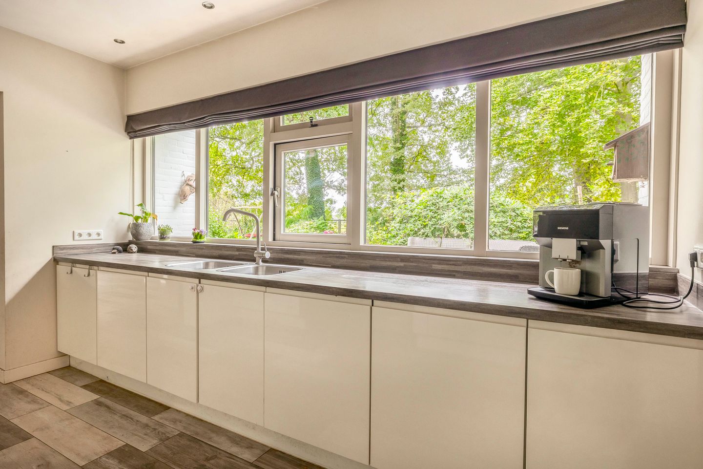 Photo 19 of Hoevensestraat 10