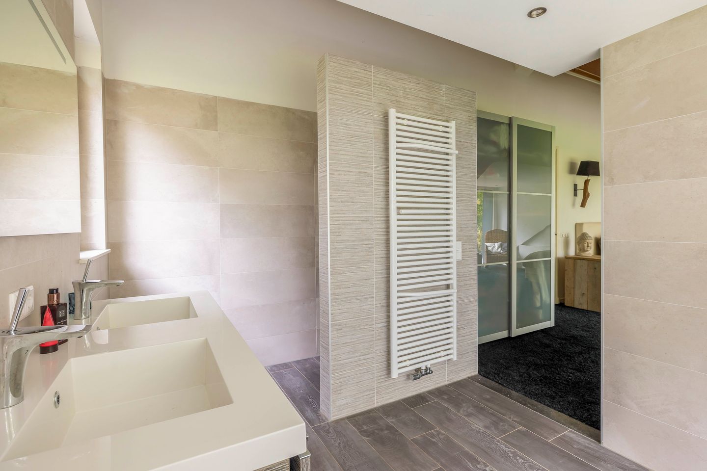 Photo 34 of Hoevensestraat 10