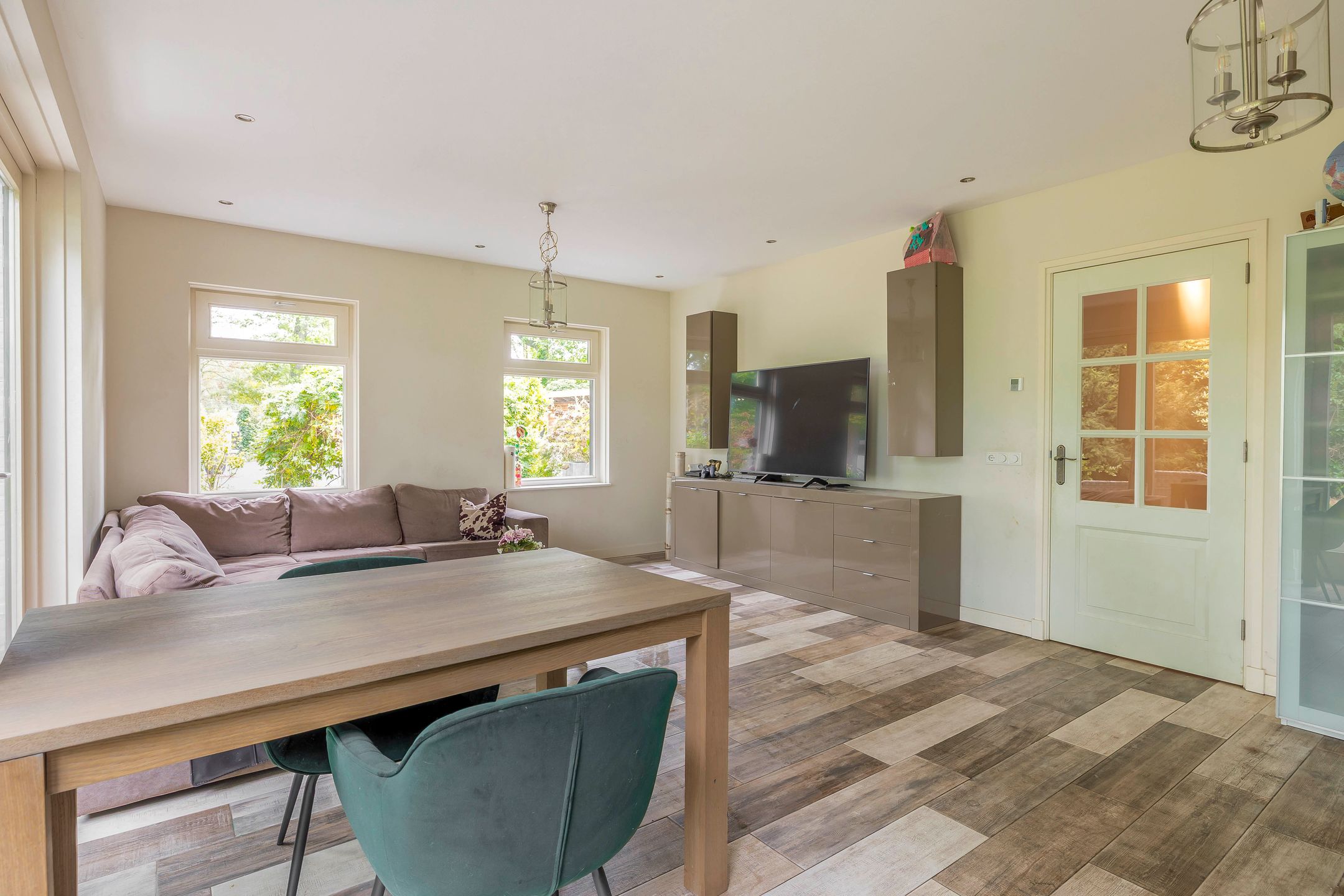 Photo 24 of Hoevensestraat 10