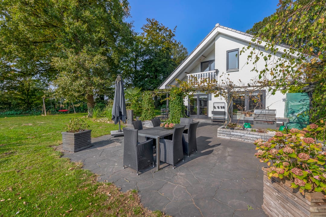 Photo 43 of Hoevensestraat 10