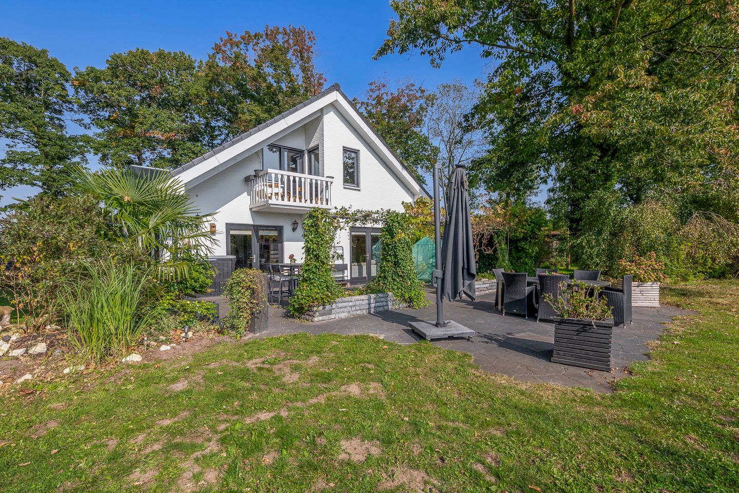 Photo 44 of Hoevensestraat 10