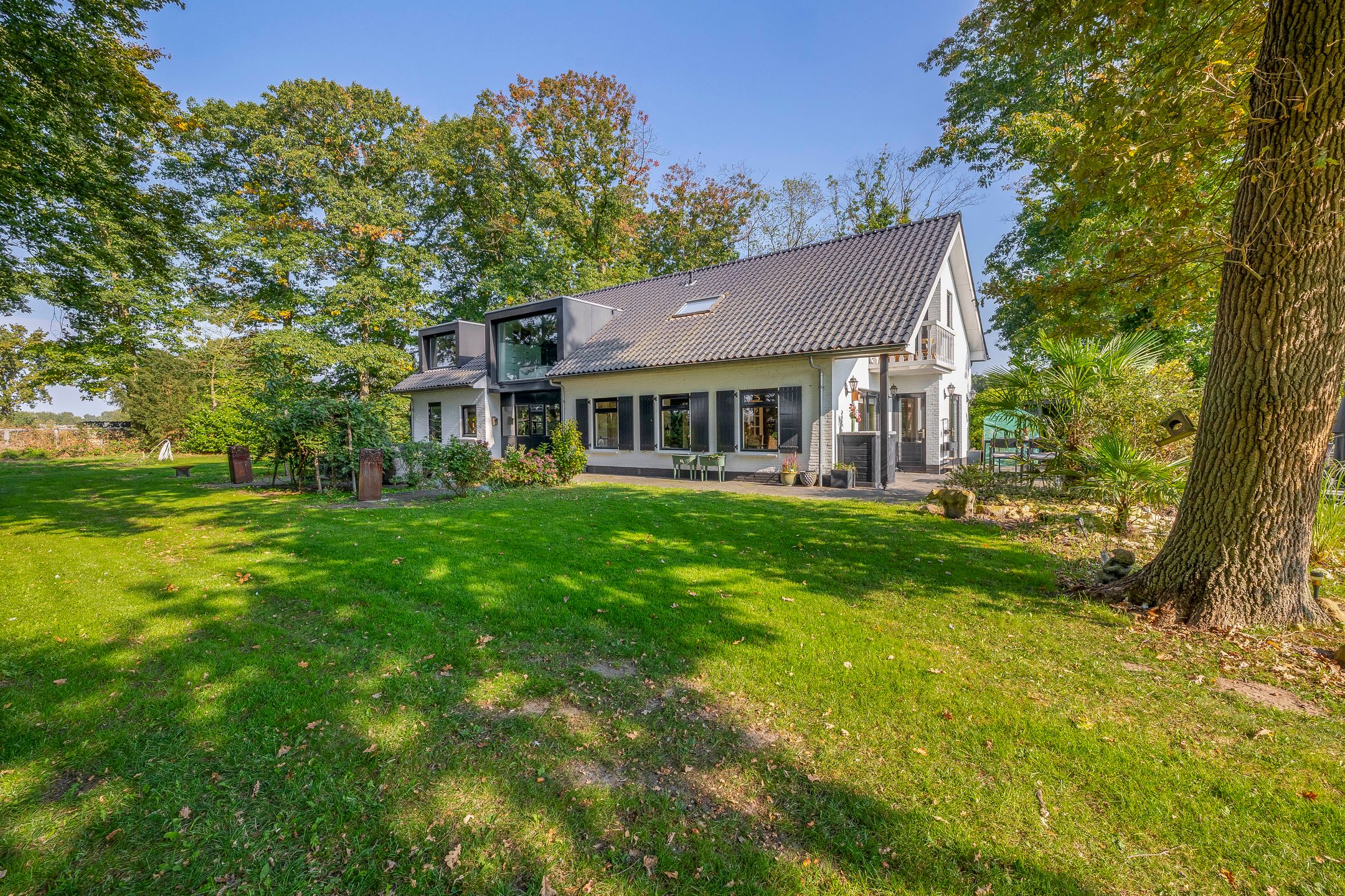 Photo 51 of Hoevensestraat 10