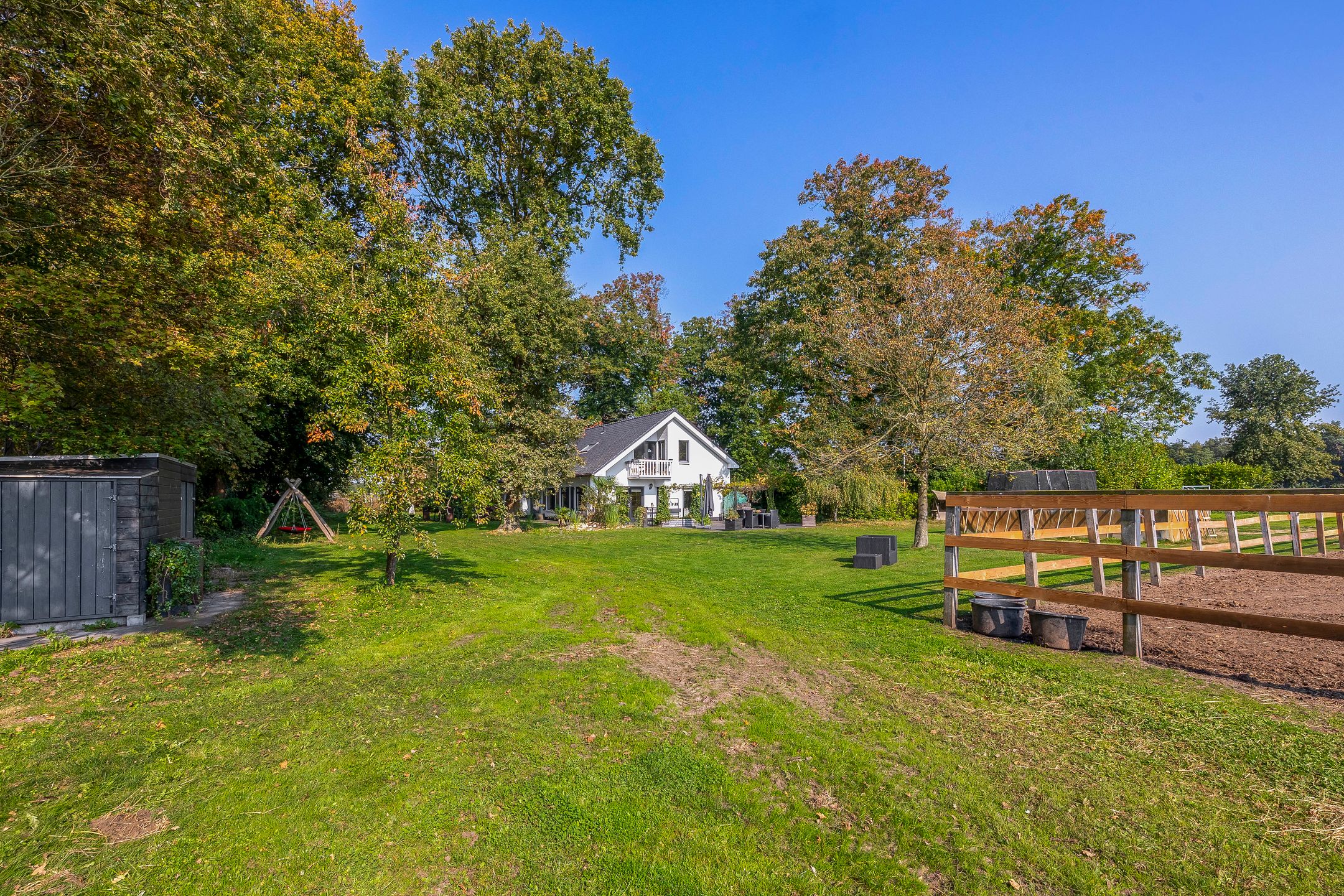 Photo 54 of Hoevensestraat 10