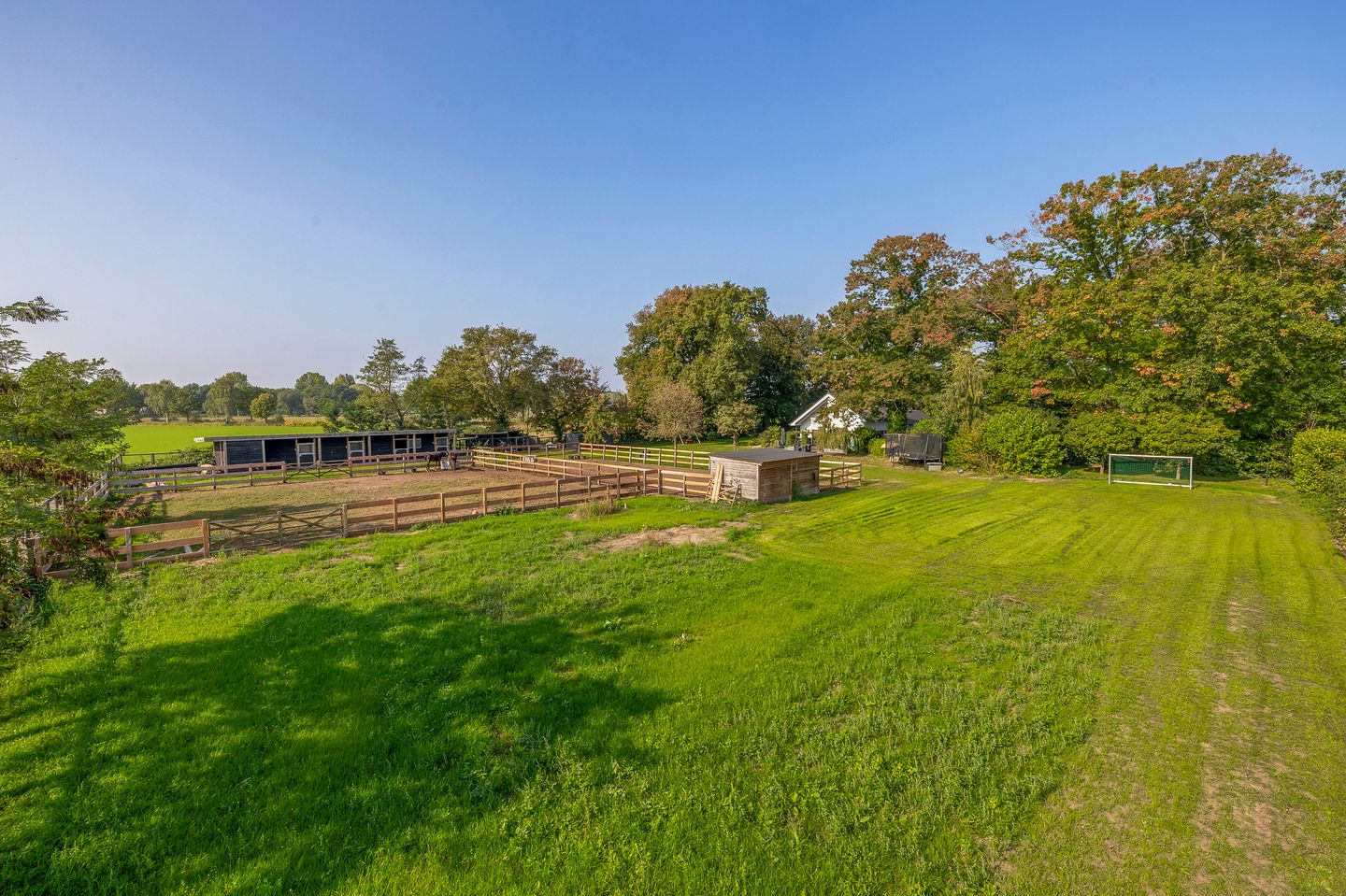 Photo 64 of Hoevensestraat 10