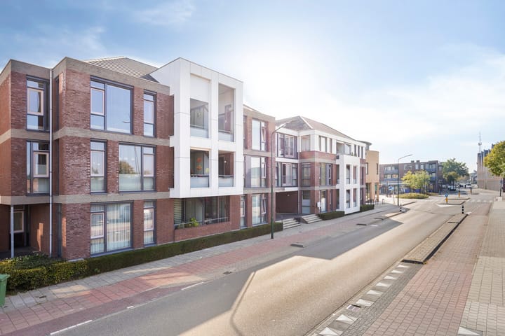 Photo 6 of Zwaanstraat 64