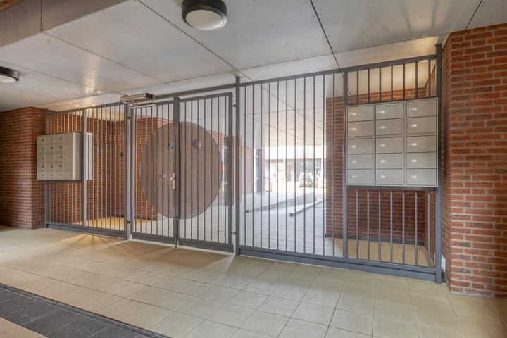 Photo 8 of Zwaanstraat 64