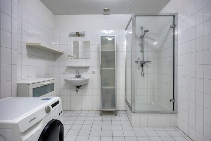 Photo 21 of Zwaanstraat 64