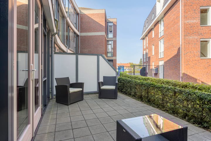 Photo 23 of Zwaanstraat 64