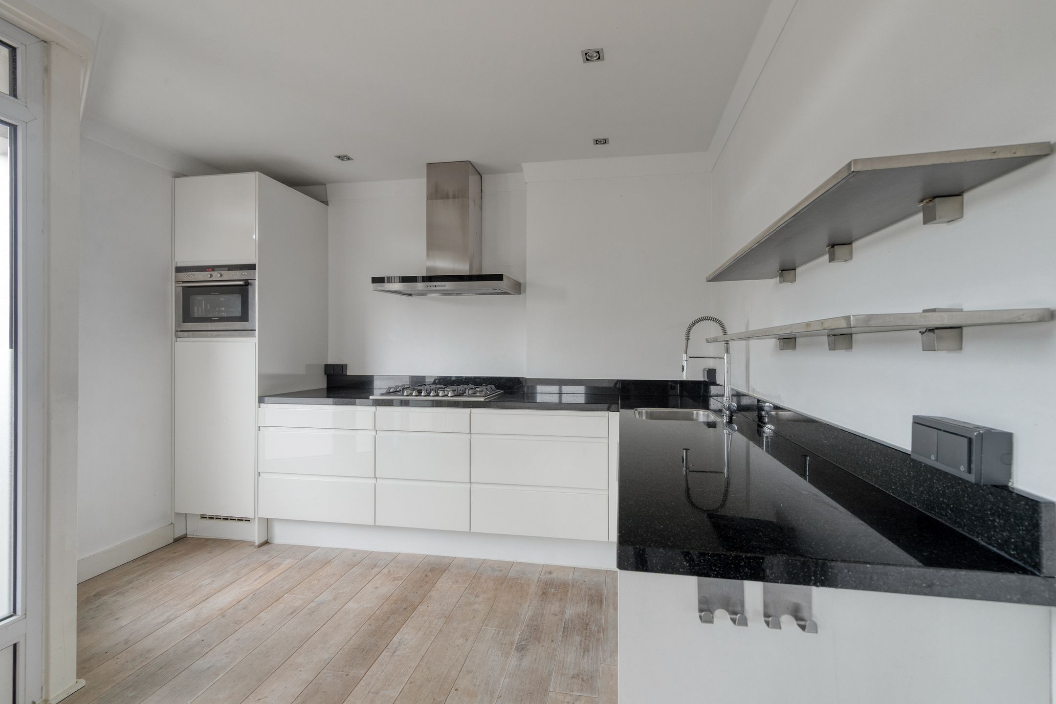 Foto 9 van Okeghemlaan 15-C