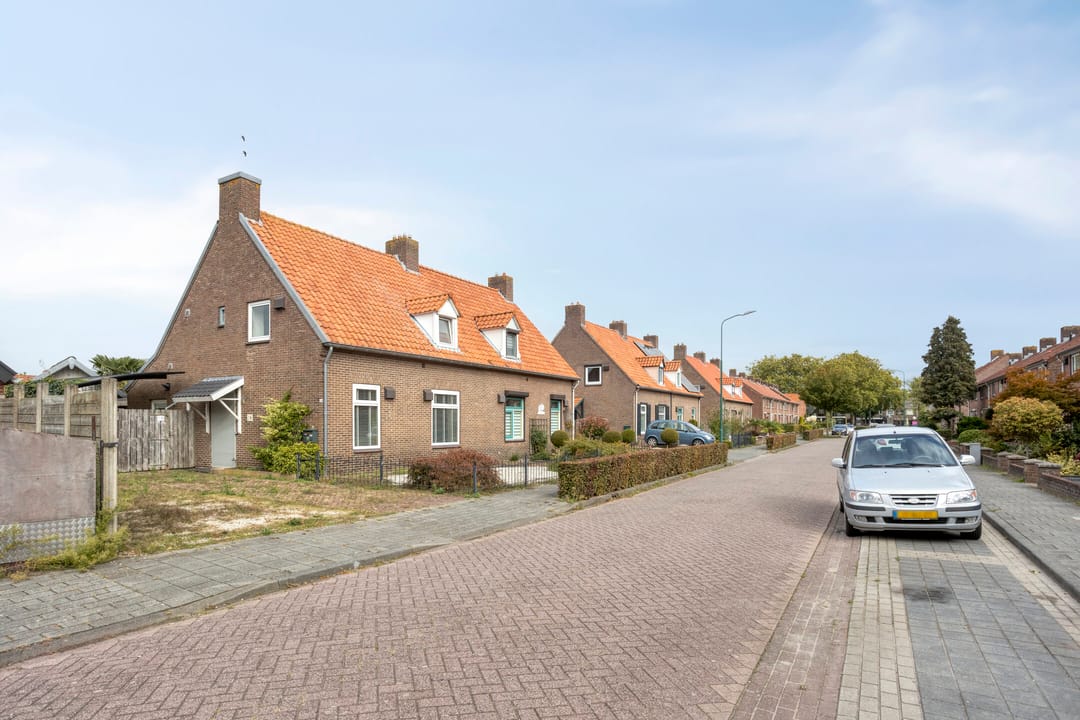 Photo 37 of Margrietstraat 24