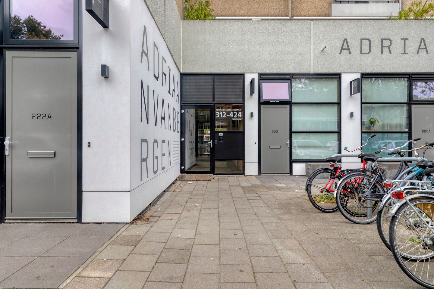 Foto 4 van Adriaan van Bergenstraat 404