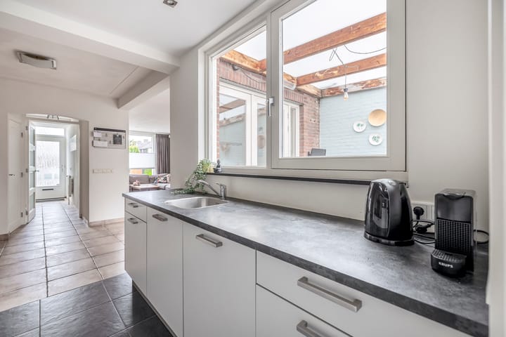 Photo 14 of Merodestraat 16