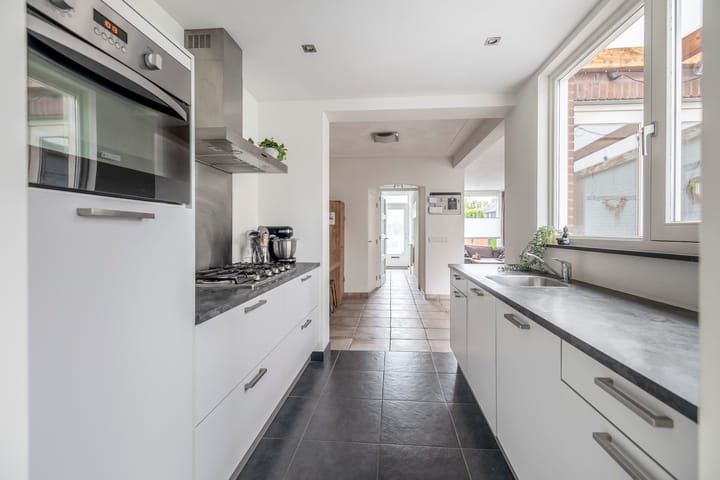 Photo 15 of Merodestraat 16