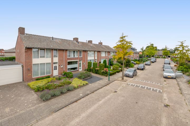 Photo 36 of Merodestraat 16