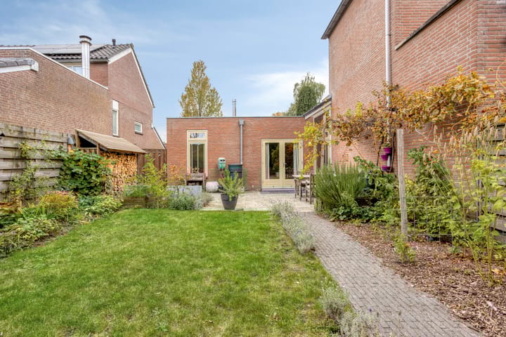 Photo 3 of Esdoorndreef 12