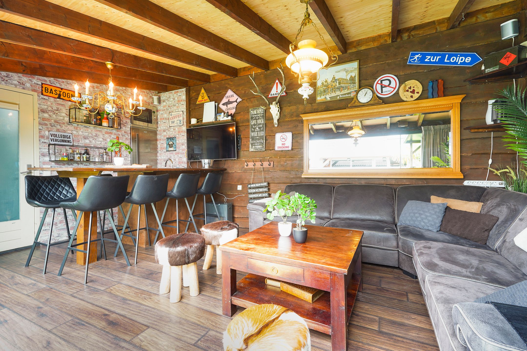 Photo 15 of Van Houtenstraat 43