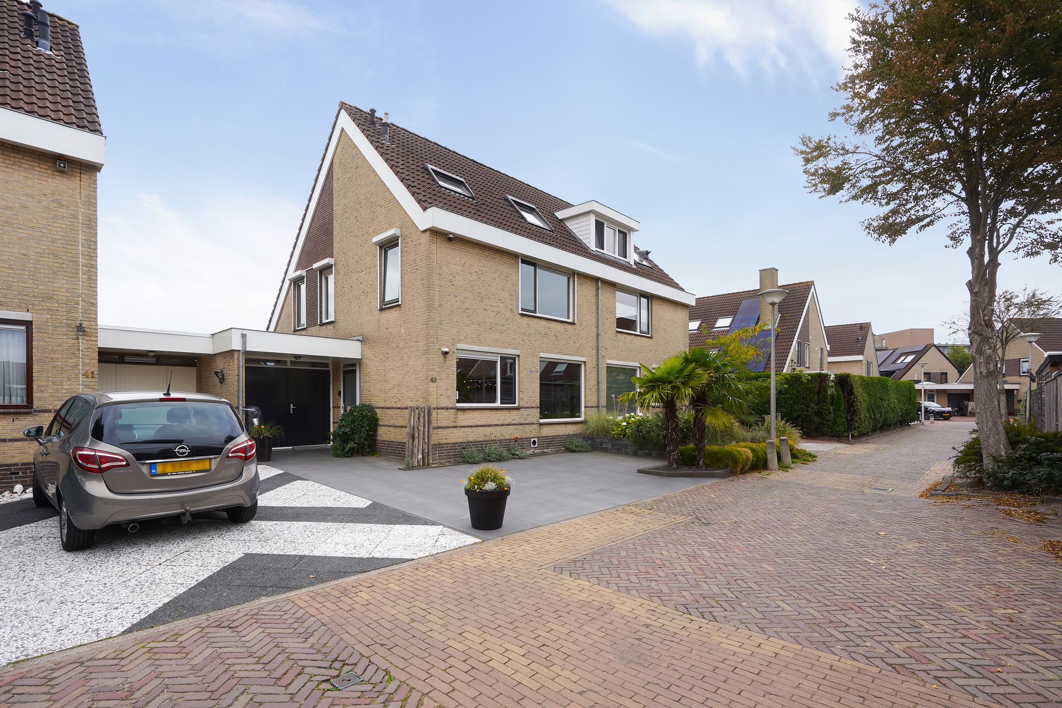 Photo 57 of Van Houtenstraat 43