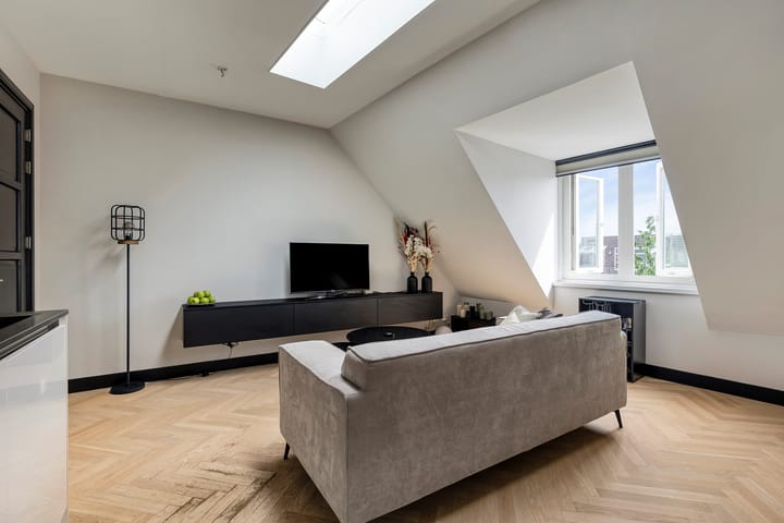 Photo 9 of Rapenburgerstraat 73-E2