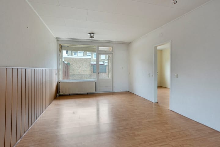 Foto 7 van Deken Lendersstraat 13