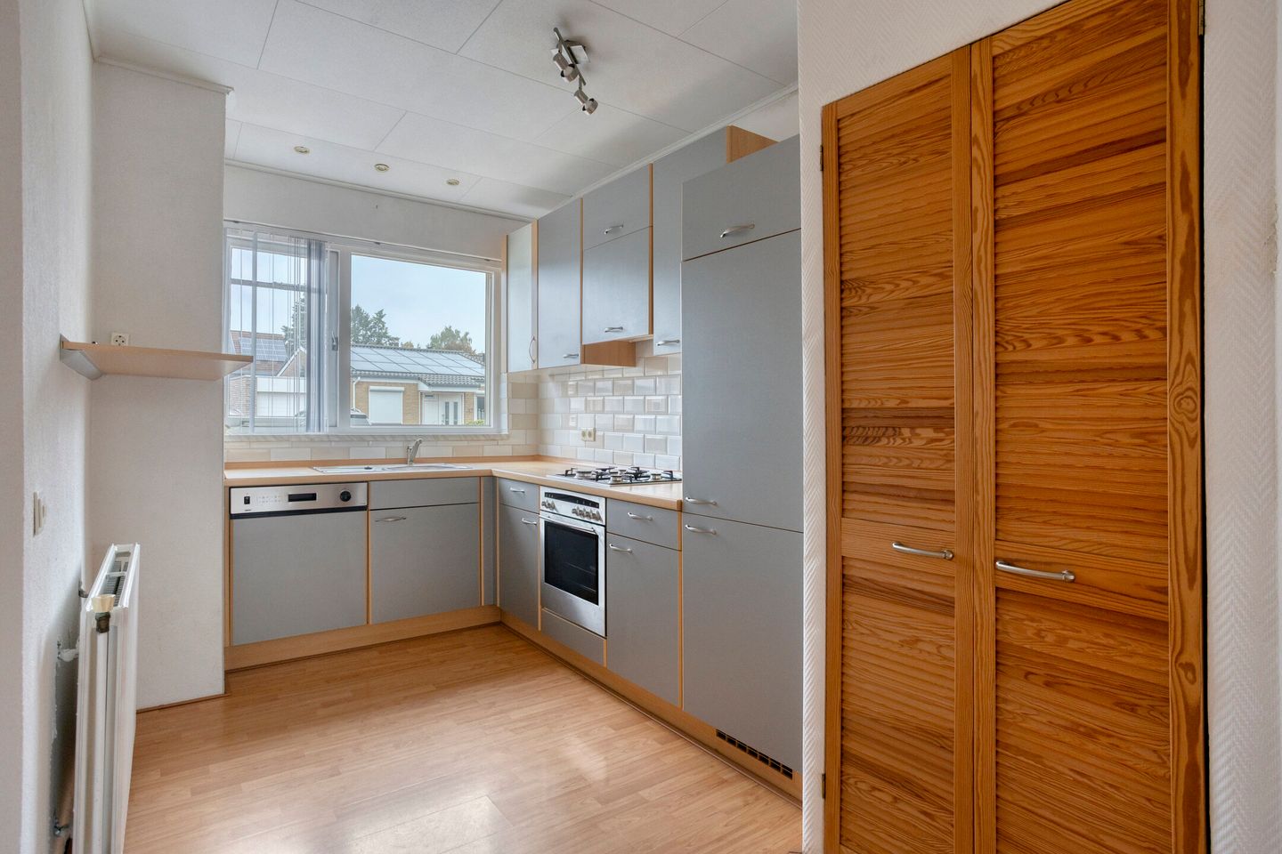 Foto 10 van Deken Lendersstraat 13