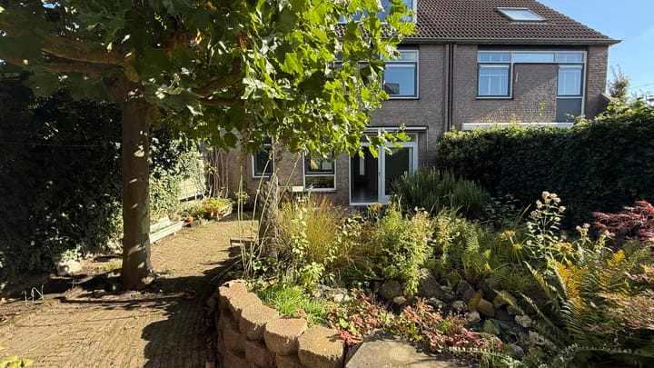 Photo 2 of Waterhoen 5